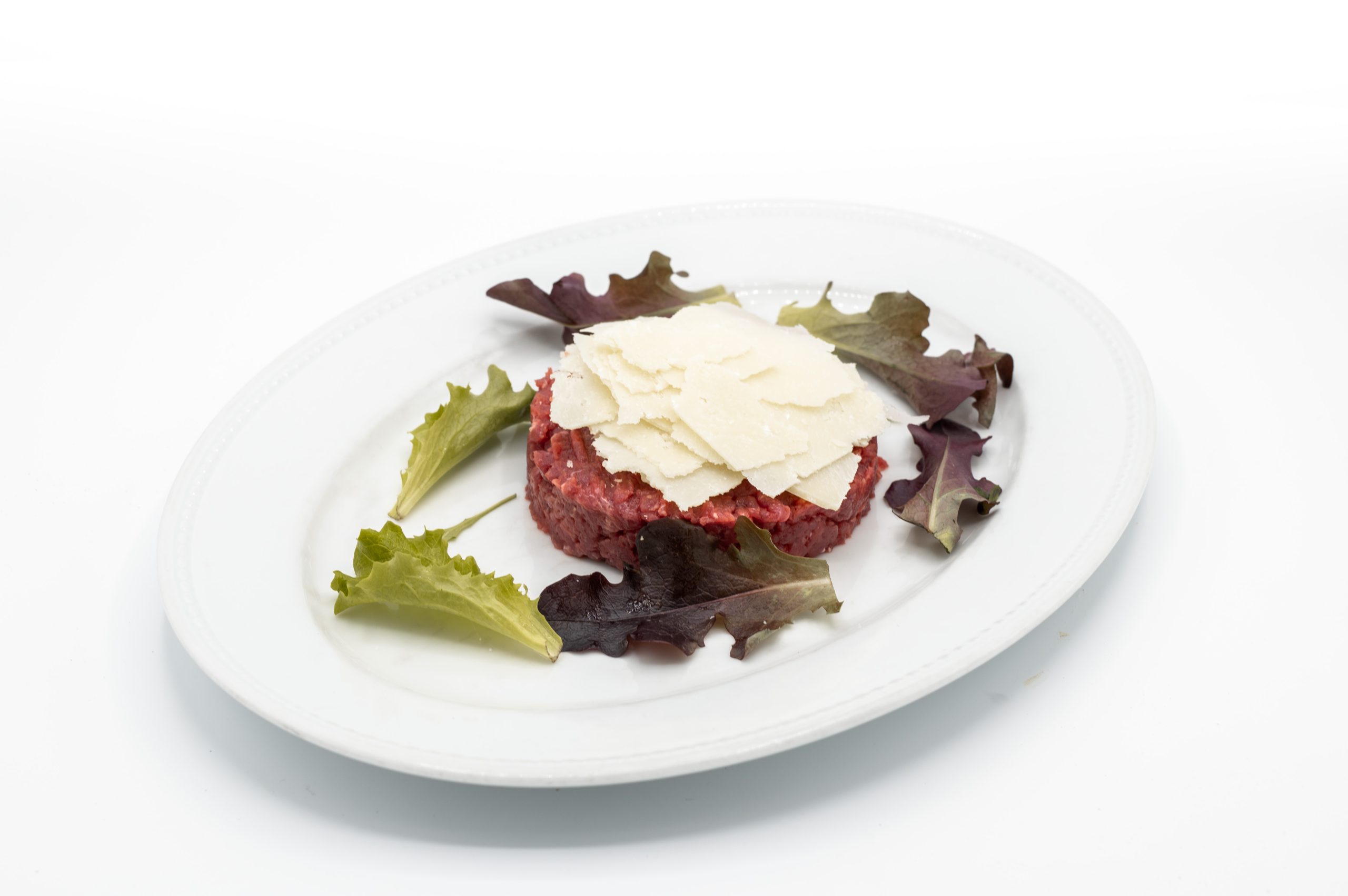 Tartare de bœuf à l’italienne* & frites